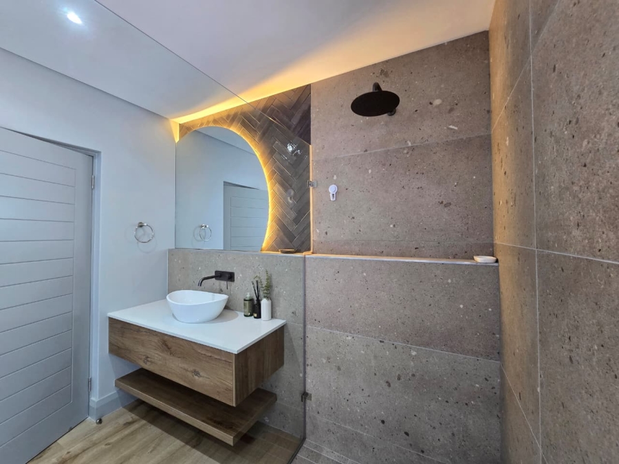 4 Bedroom Property for Sale in Outeniqua Strand Western Cape